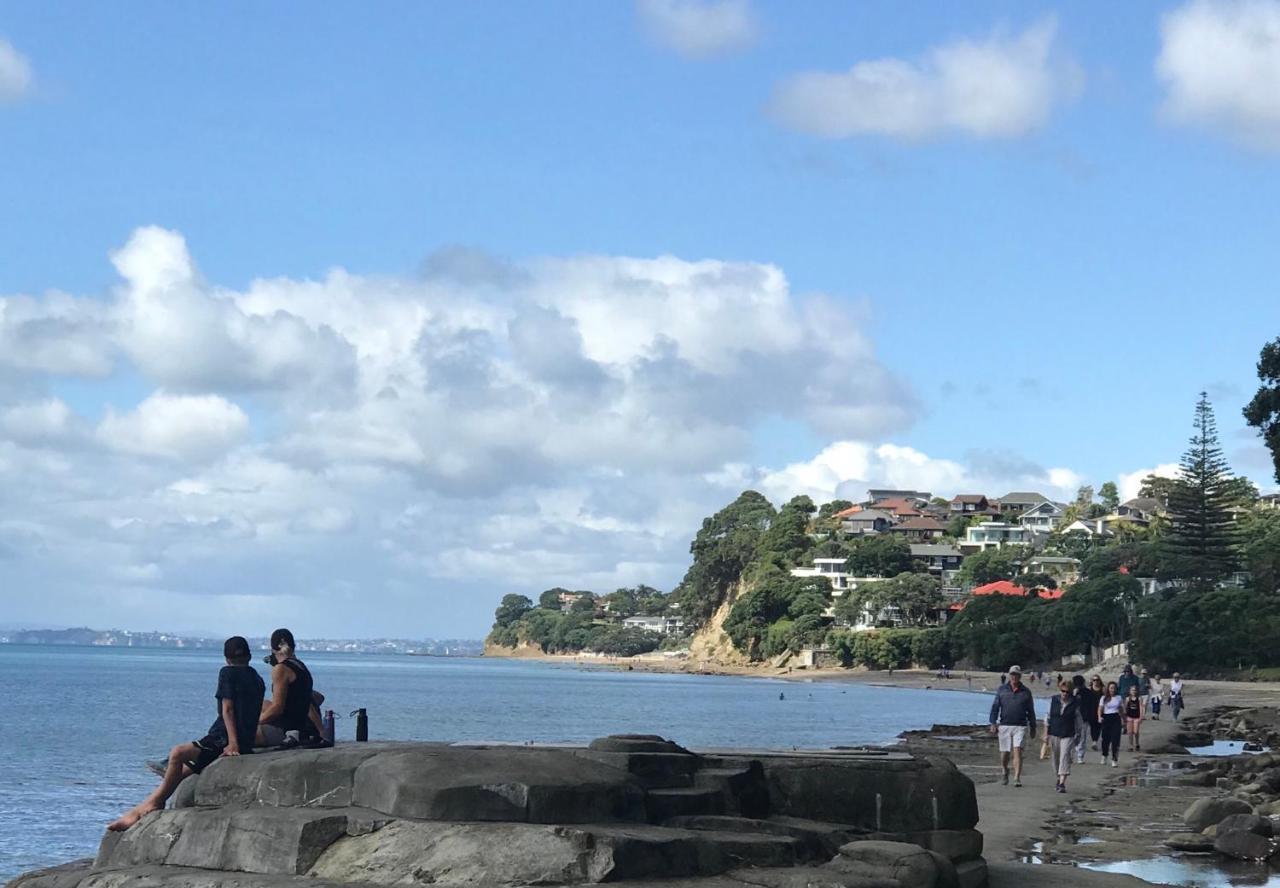 Pool Side Flat Mairangi Bay * Auckland