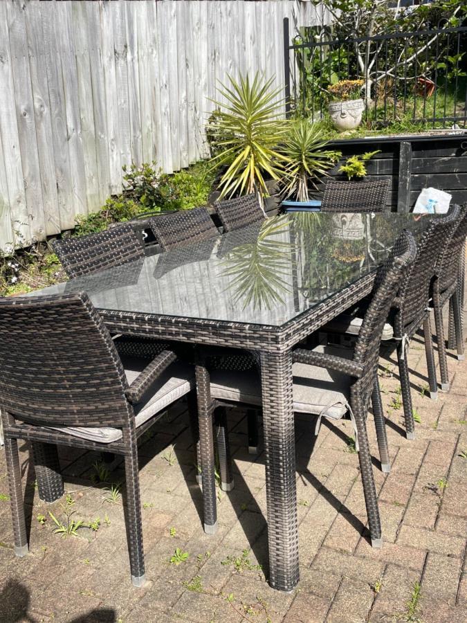 Pool Side Flat Mairangi Bay *