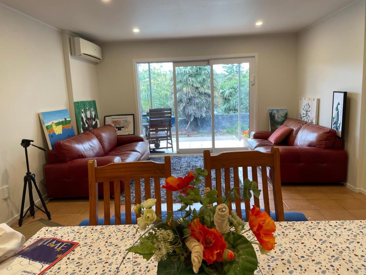 Pool Side Flat Mairangi Bay Apartment