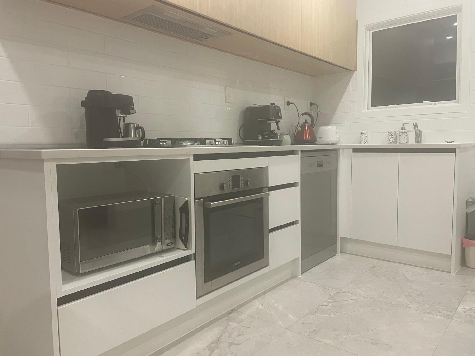 Pool Side Flat Mairangi Bay Apartment Auckland