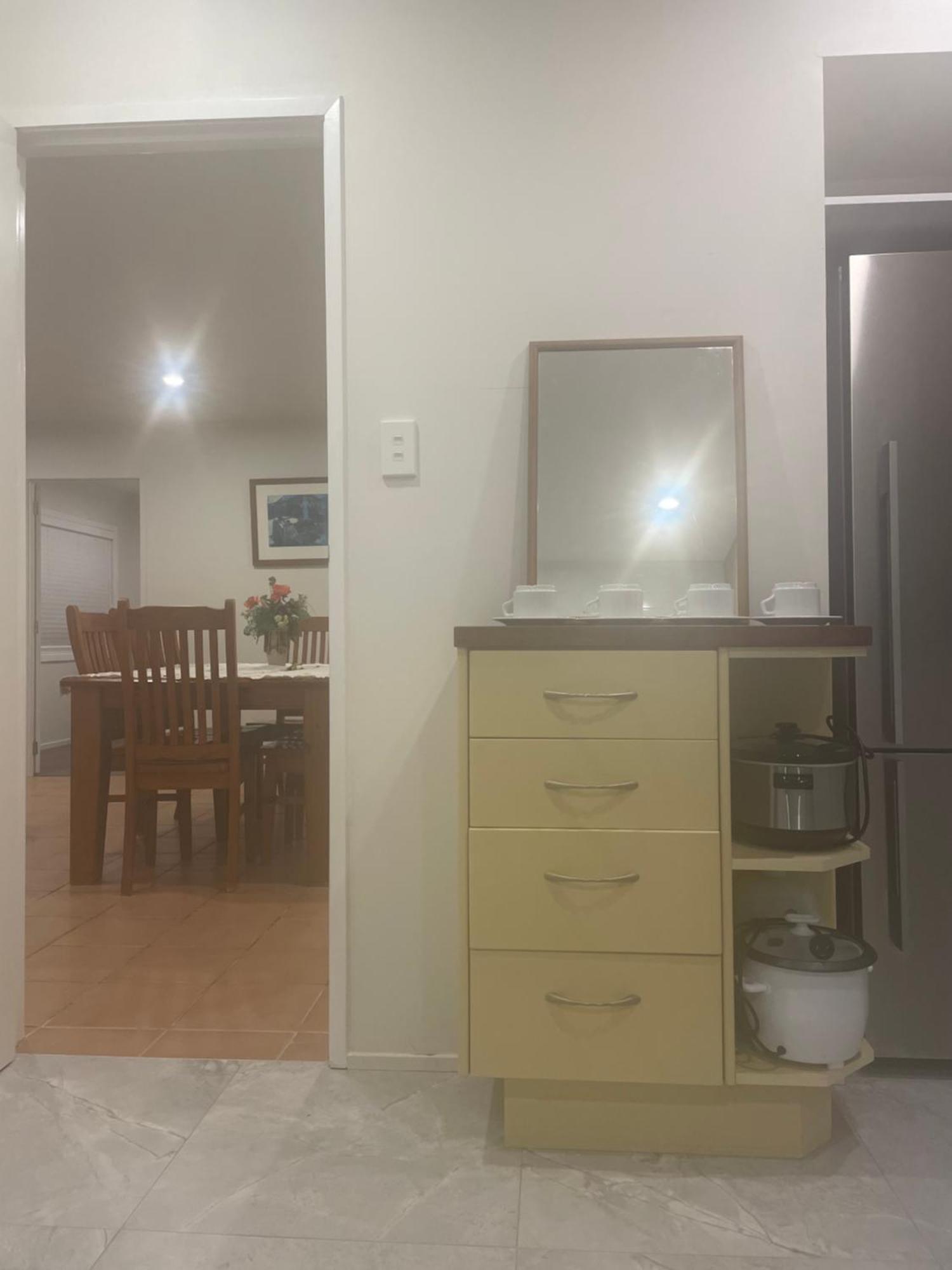 Pool Side Flat Mairangi Bay * Auckland